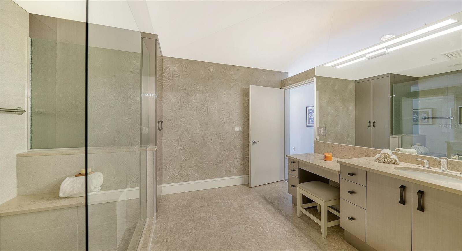 GRAND BAY 3 - Residential