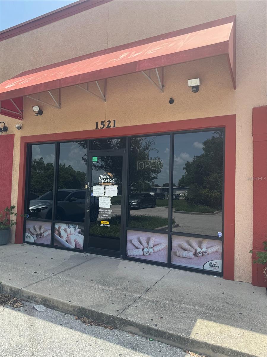 Looking to expand your business or launch something new? This is your chance! Located in Kissimmee, this versatile commercial unit is perfect for a wide range of businesses—from retail and offices to salons and more. With plenty of parking, this welcoming space offers everything you need to grow and succeed. Don’t miss out on making your vision a reality—schedule a showing today and take the next step toward your business success!