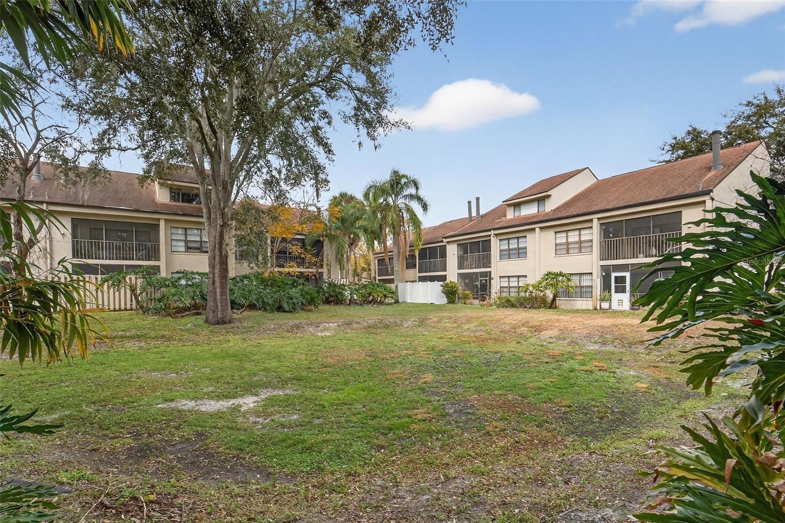 RIVER OAKS CONDO II - Residential