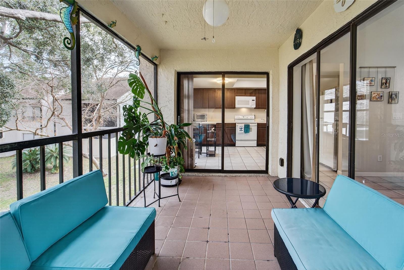 RIVER OAKS CONDO II - Residential