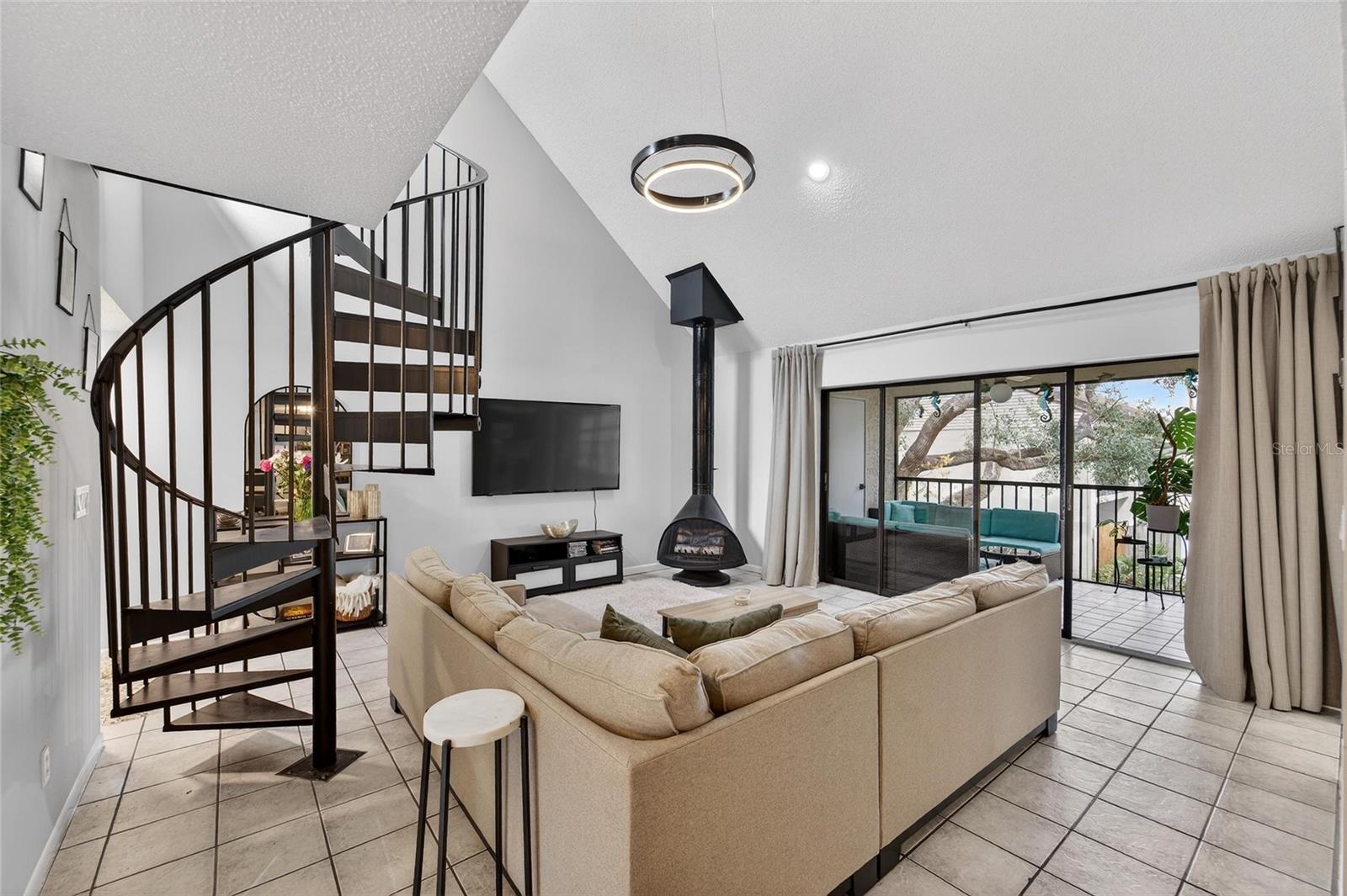 RIVER OAKS CONDO II - Residential