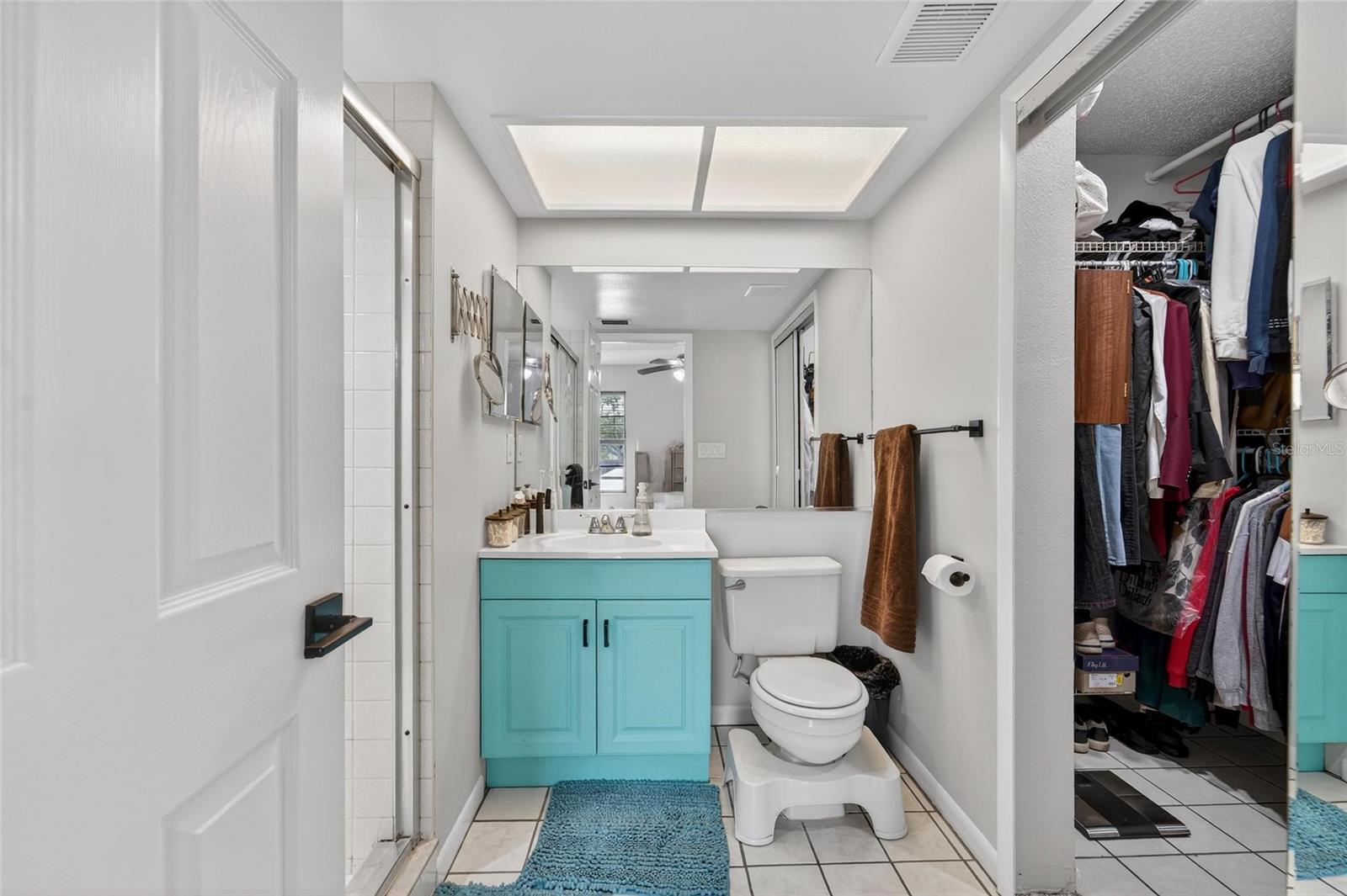 RIVER OAKS CONDO II - Residential