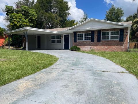 Photo of 4547 King Cole Boulevard, Orlando, FL 32811 (MLS # O6345210)
