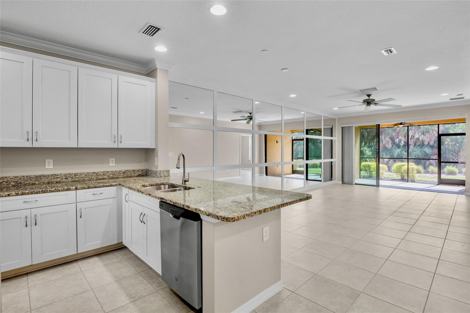 5425 CICERONE STREET 102