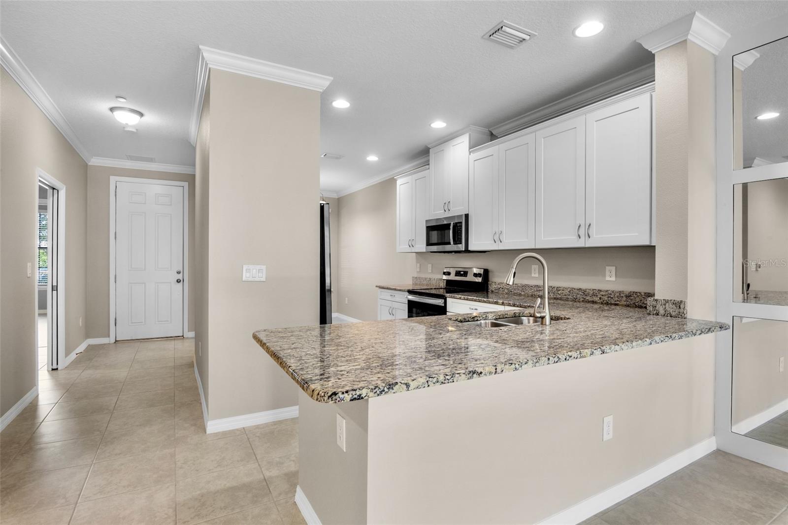 5425 CICERONE STREET 102