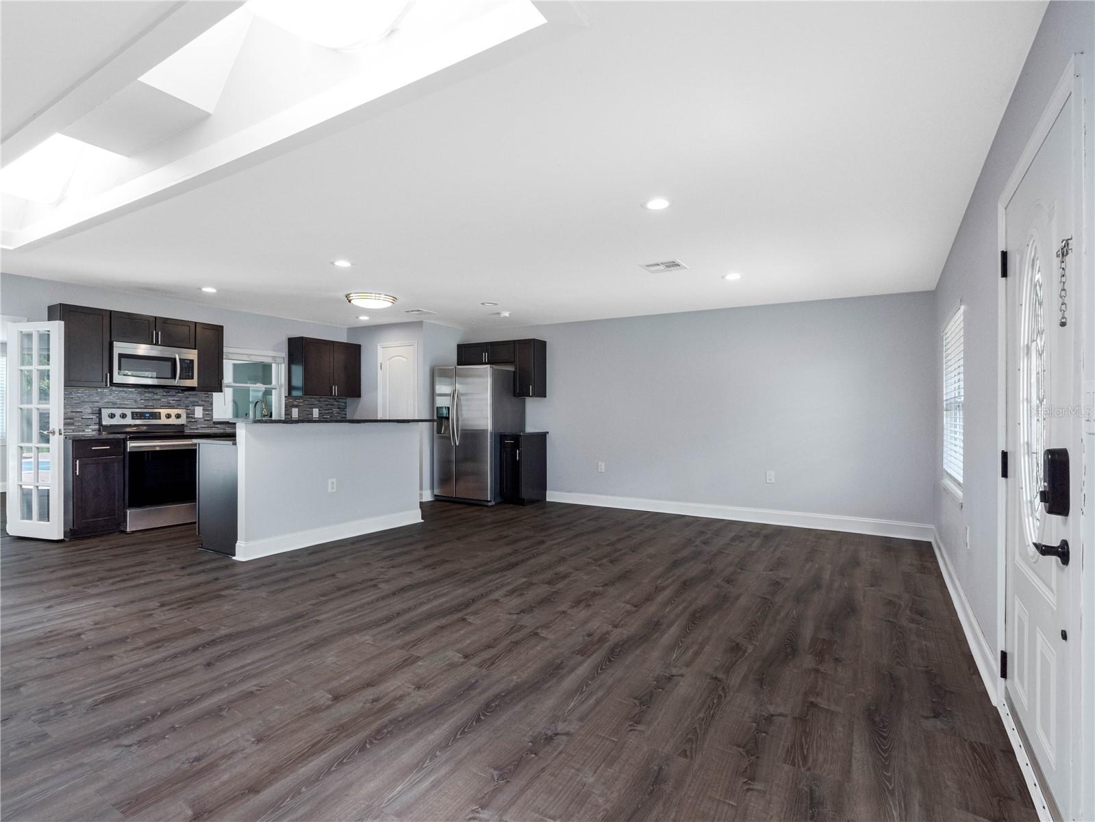 SUN COAST ESTATES - Residential