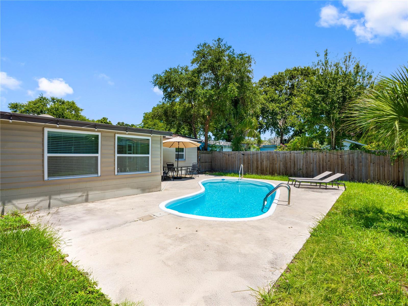 SUN COAST ESTATES - Residential