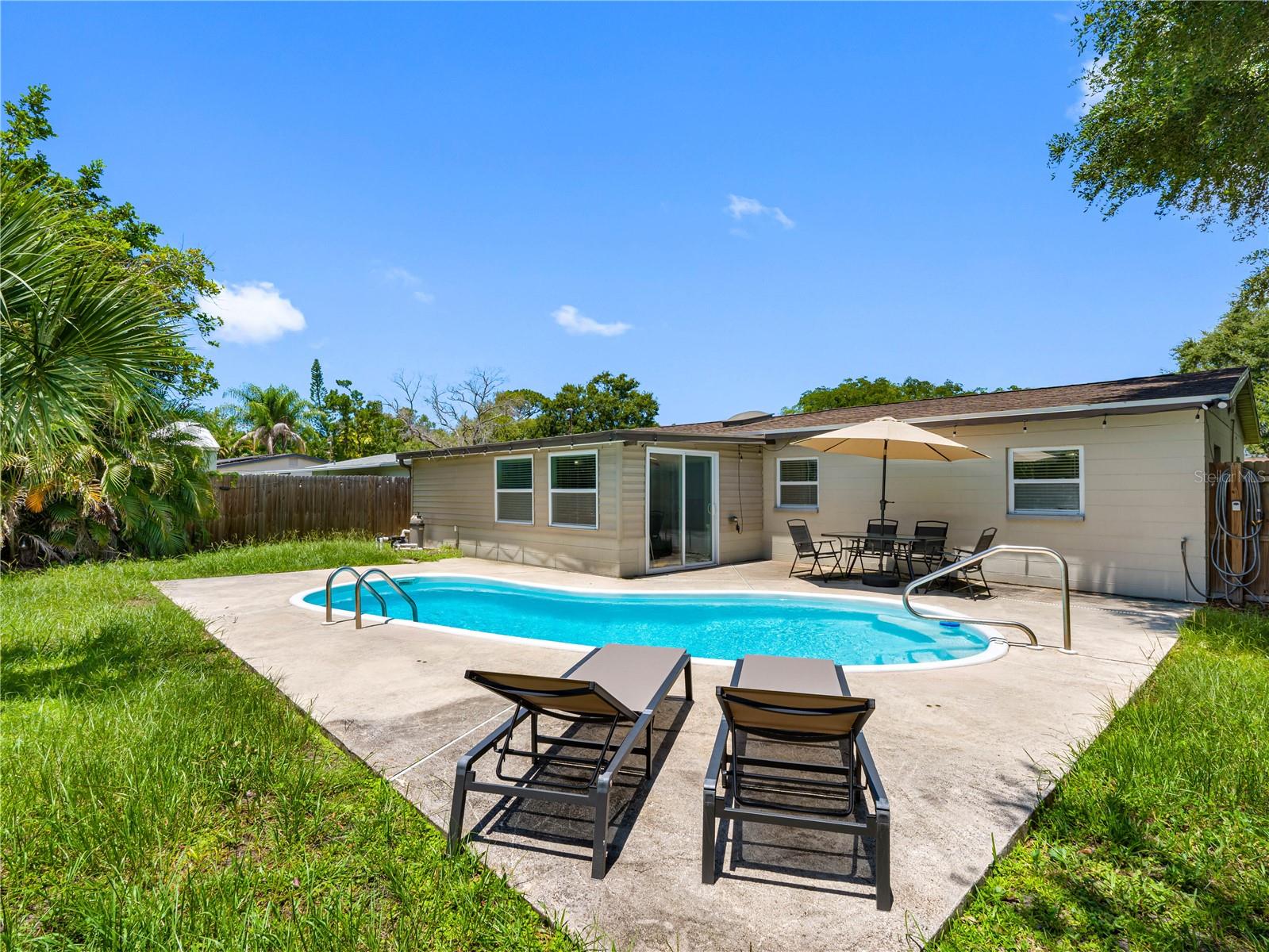 SUN COAST ESTATES - Residential