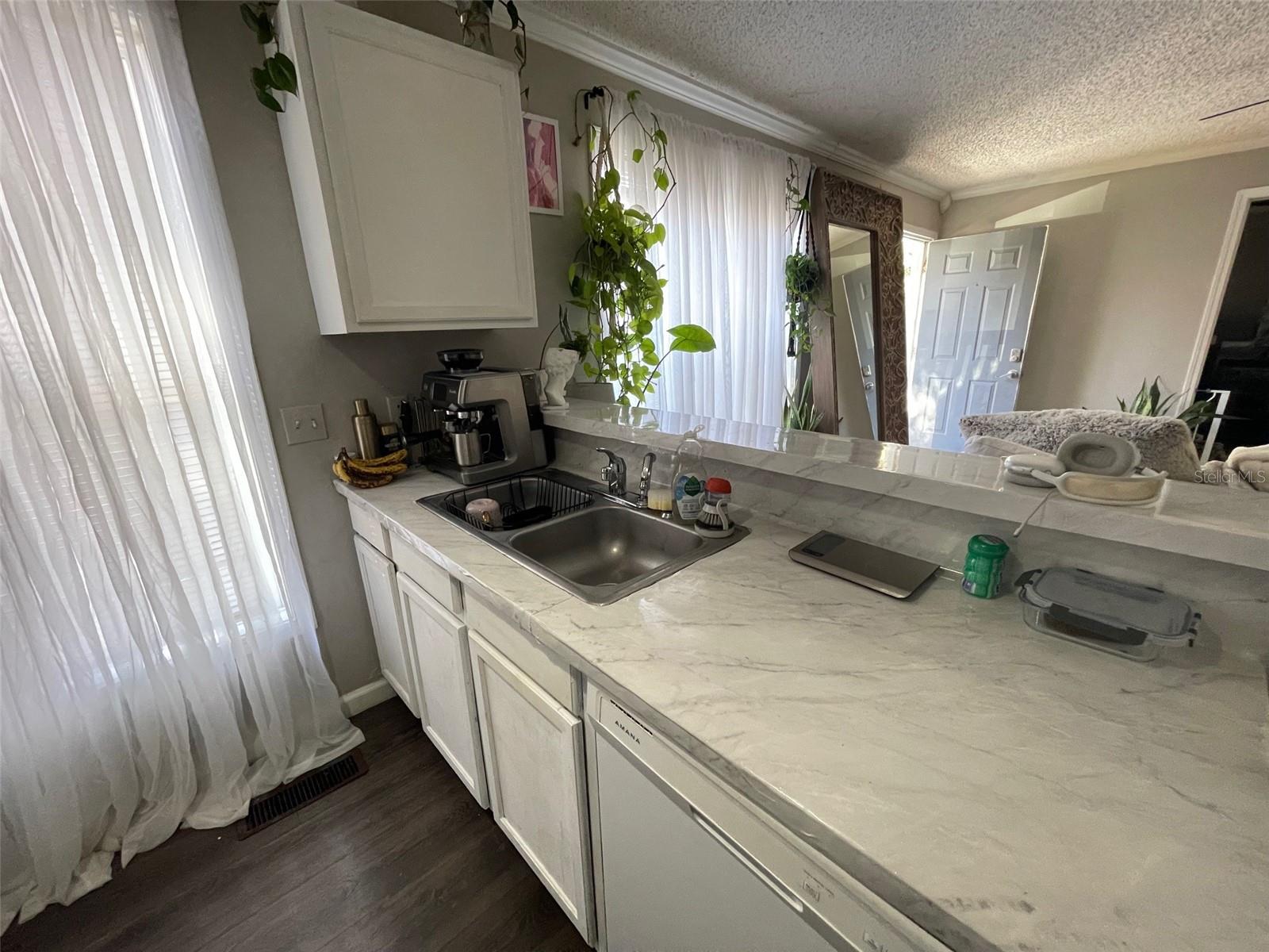 CAPSTONE QUARTERS CONDO - Residential