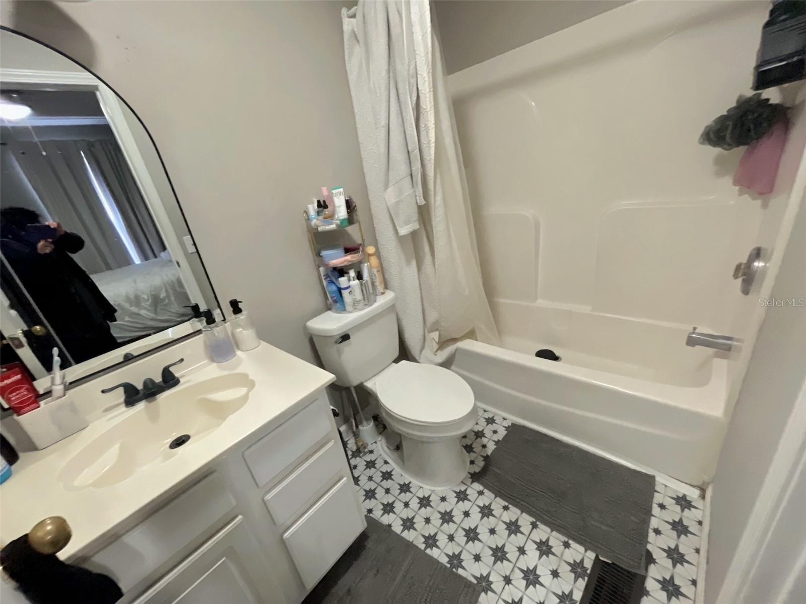 CAPSTONE QUARTERS CONDO - Residential