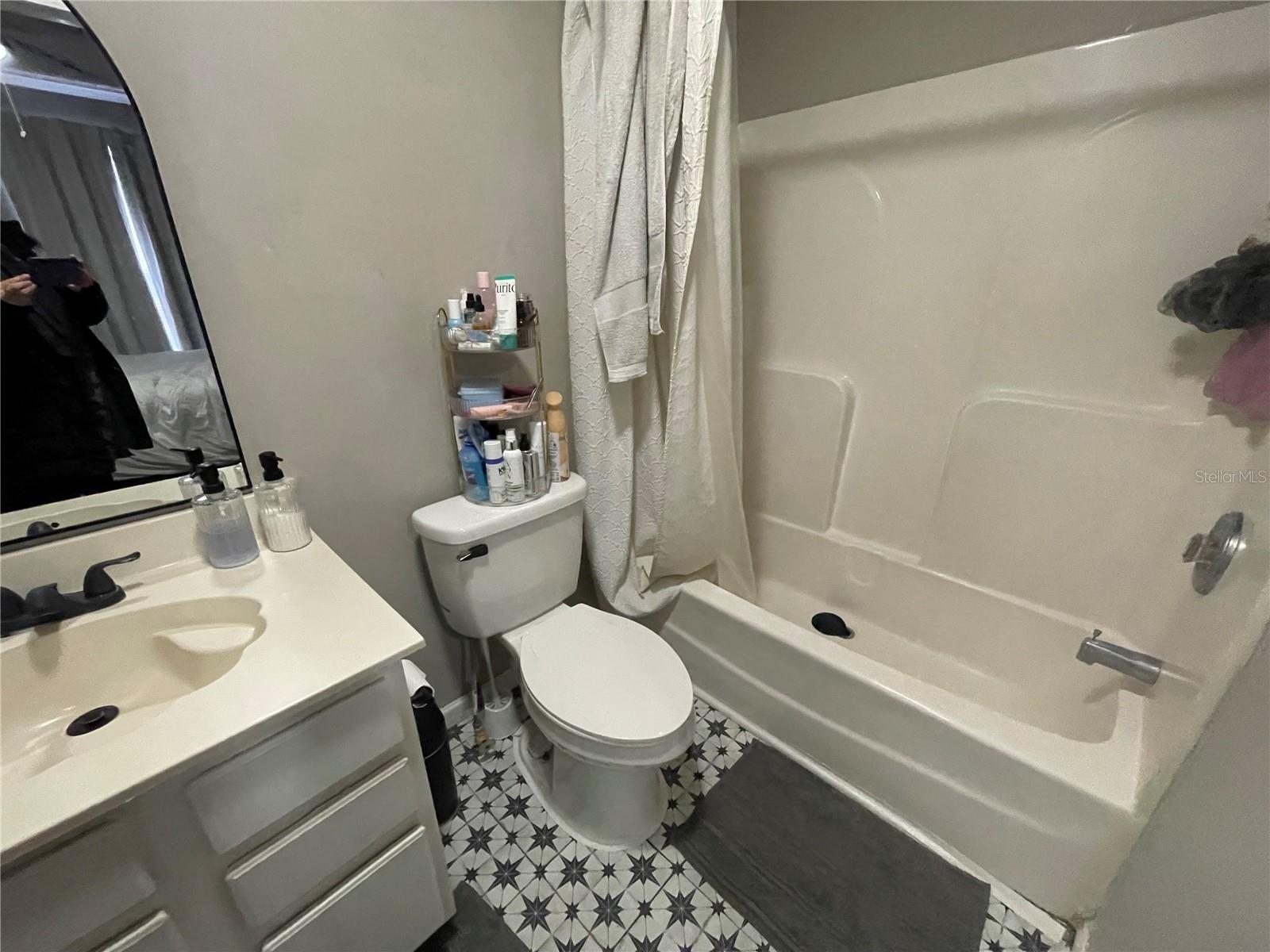 CAPSTONE QUARTERS CONDO - Residential