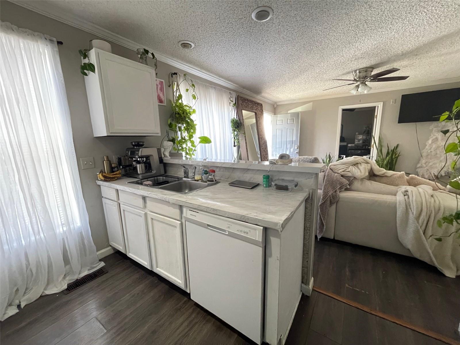 CAPSTONE QUARTERS CONDO - Residential