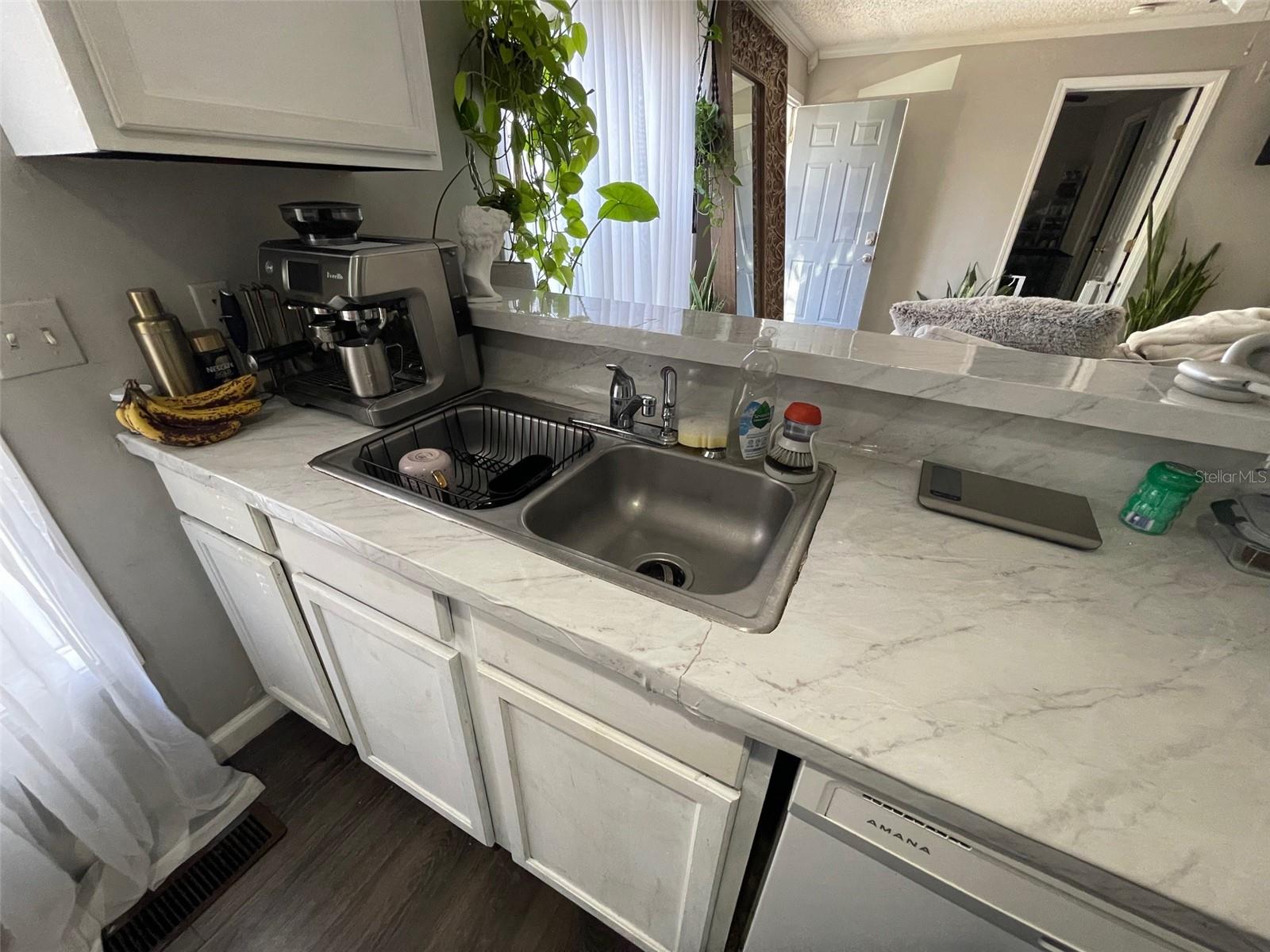 CAPSTONE QUARTERS CONDO - Residential