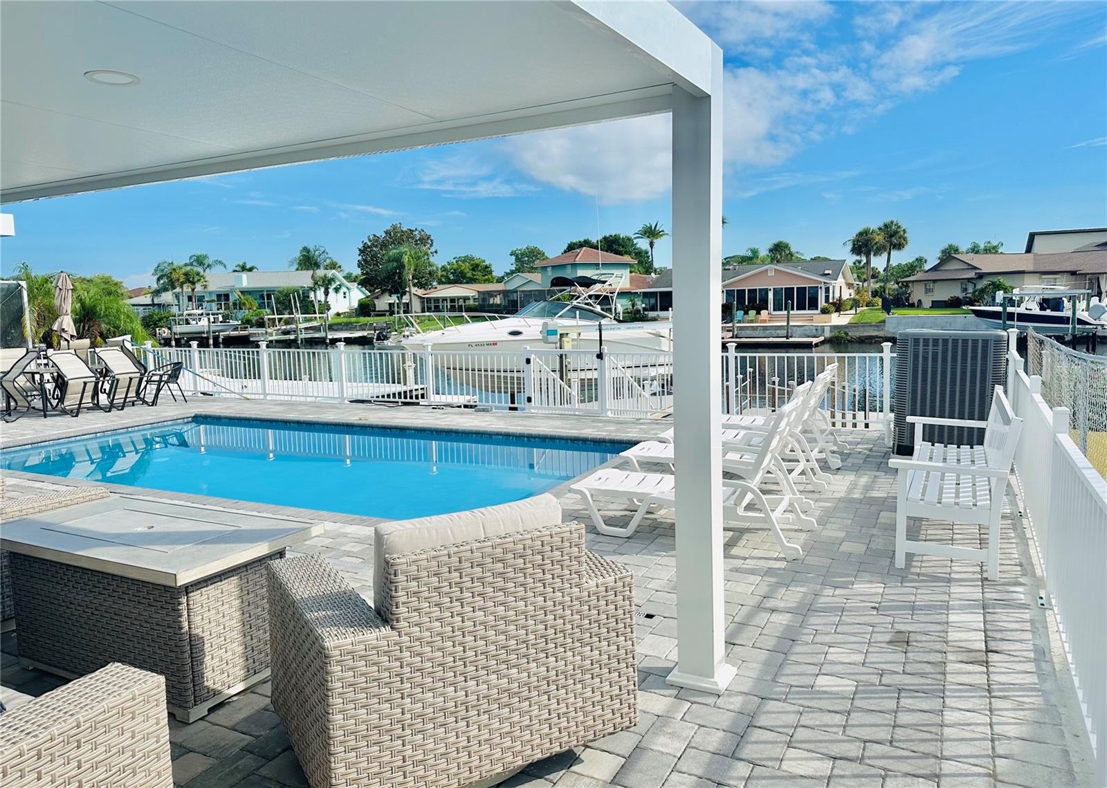 FLOR A MAR - Residential