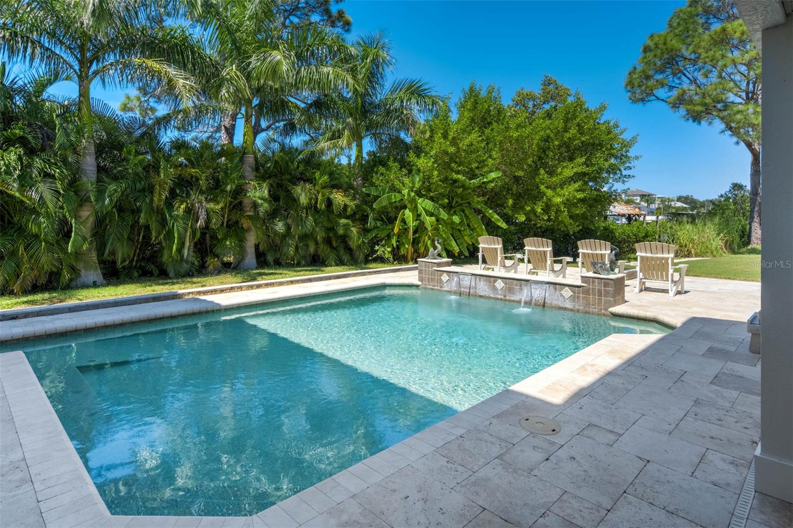 HAPPY BAYOU - Residential