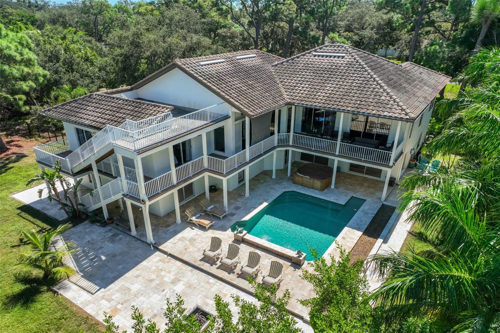 HAPPY BAYOU - Residential