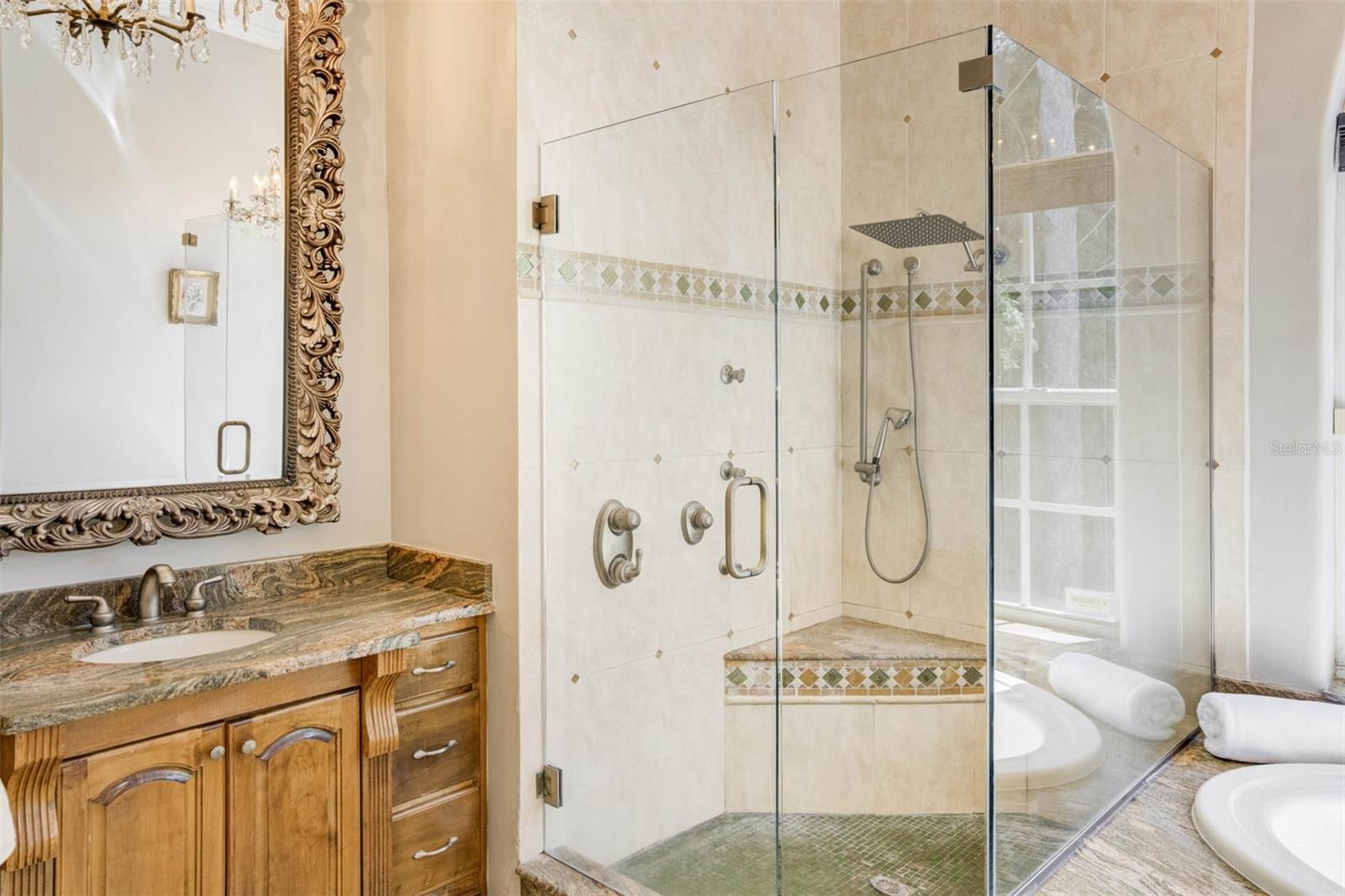 HAPPY BAYOU - Residential