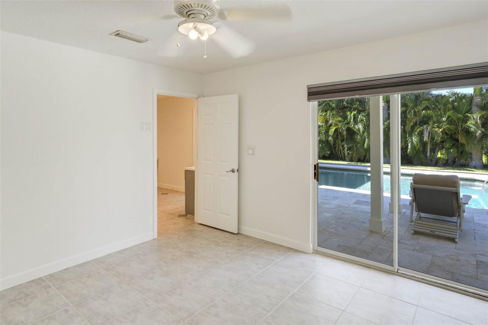 HAPPY BAYOU - Residential