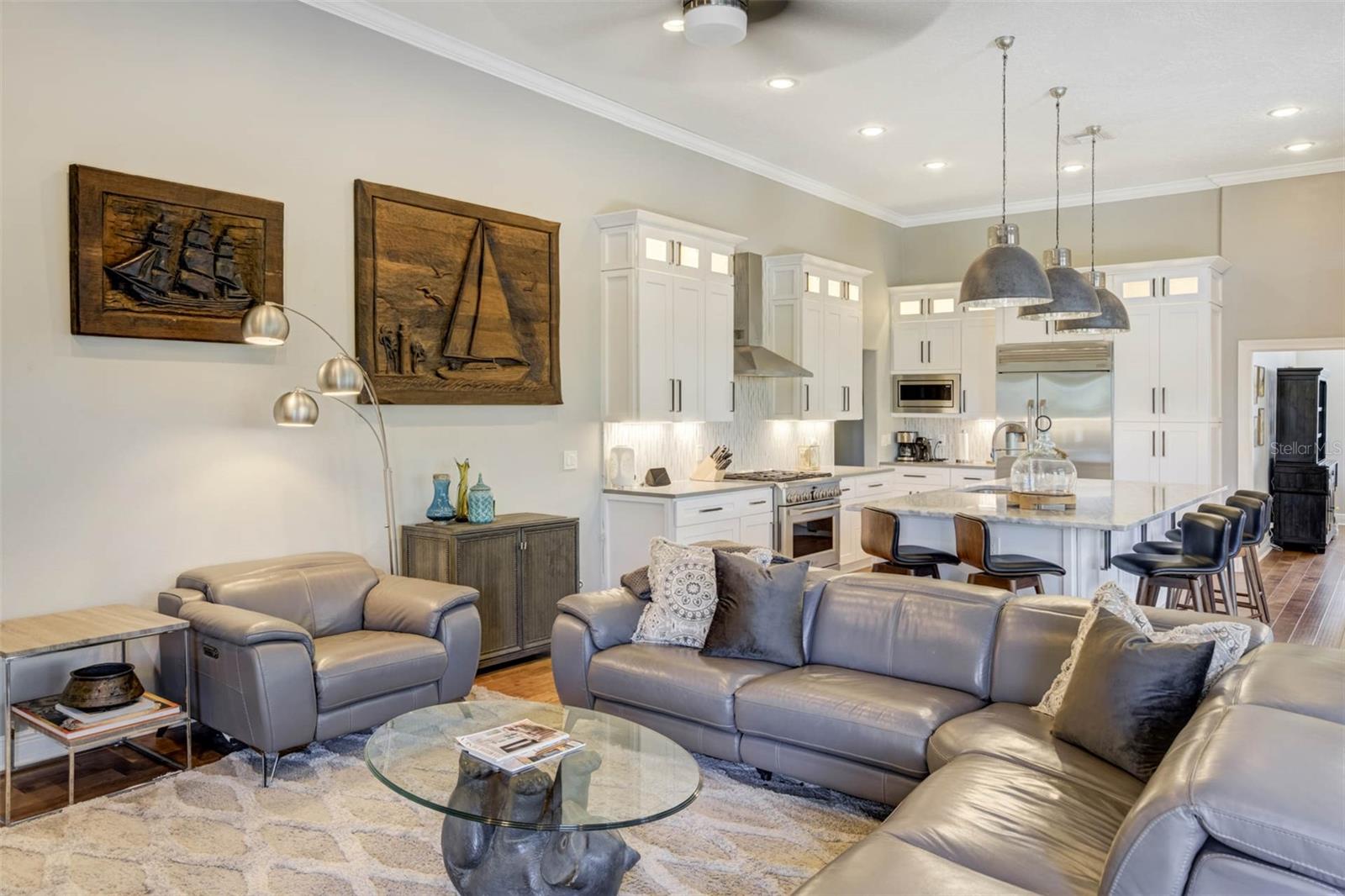 HAPPY BAYOU - Residential