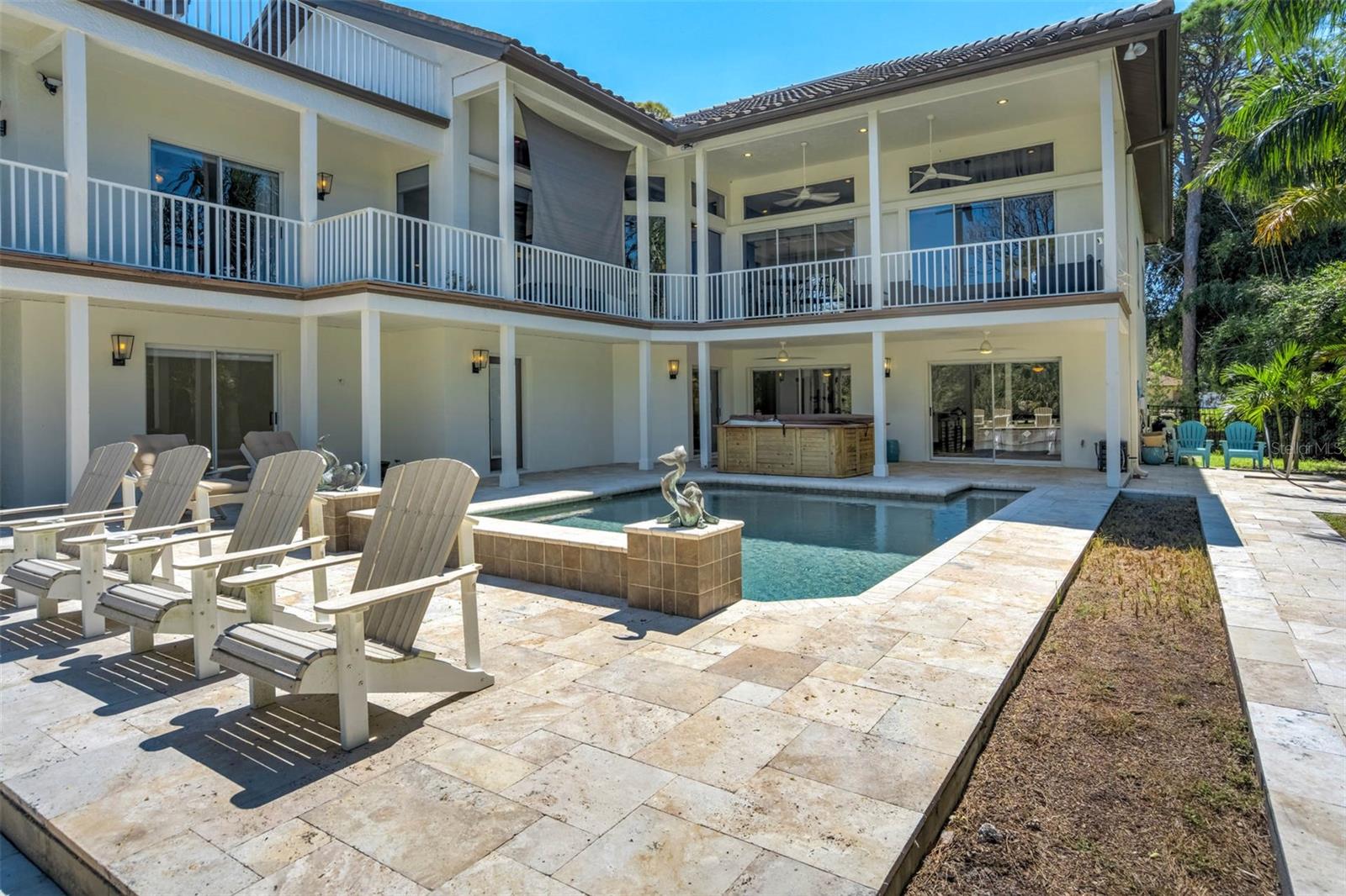 HAPPY BAYOU - Residential