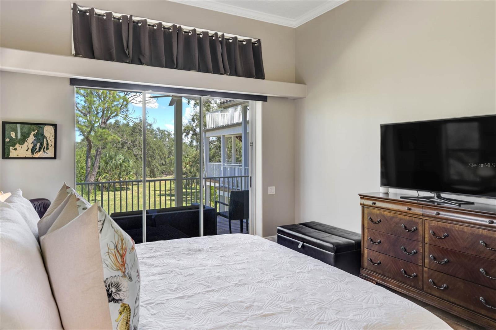 HAPPY BAYOU - Residential