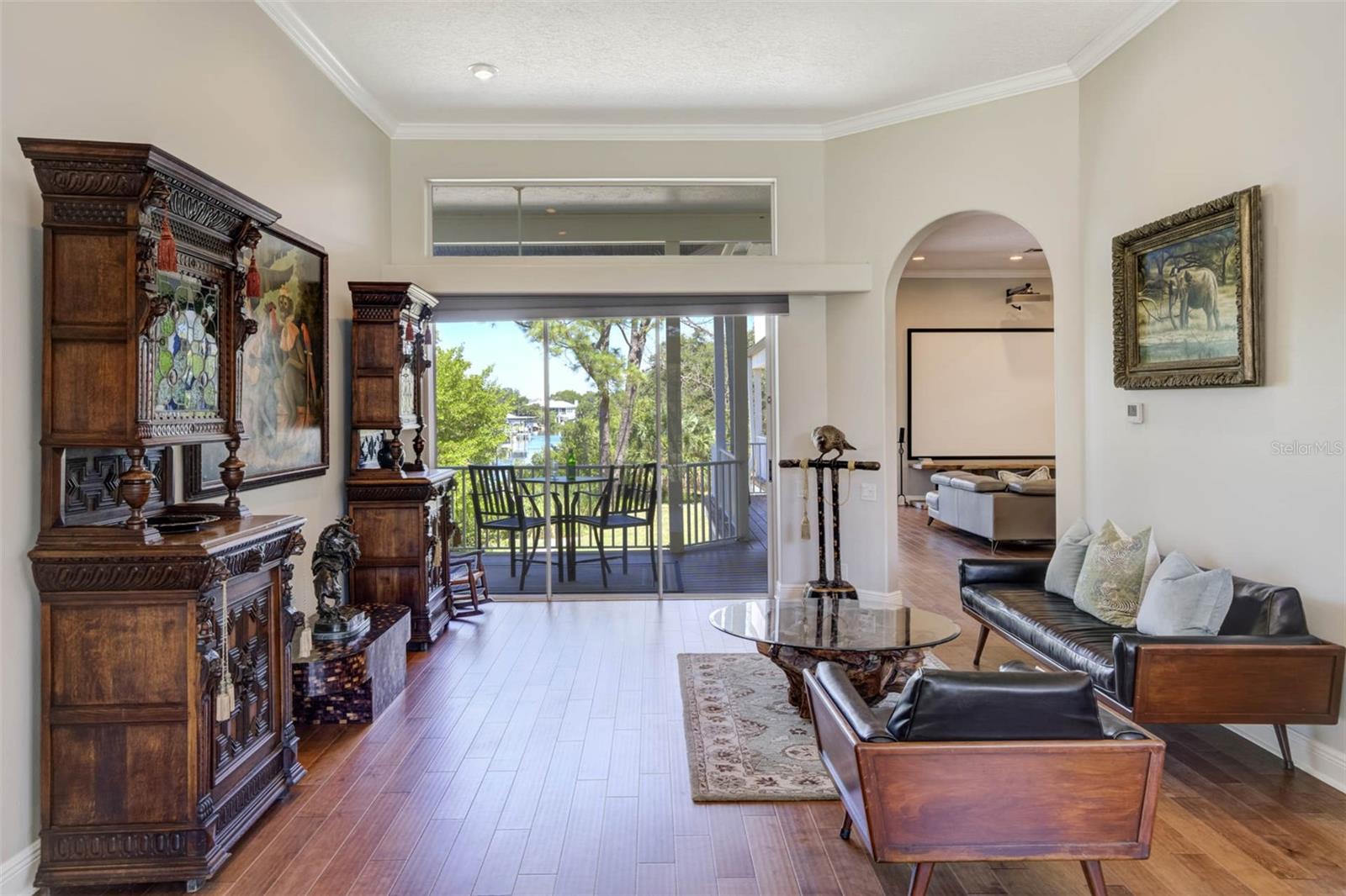 HAPPY BAYOU - Residential