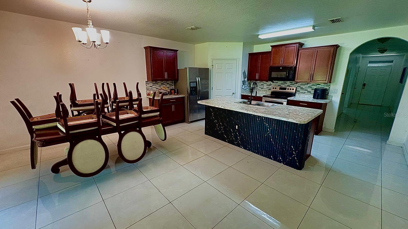518 SW NATALIE TERRACE, PORT ST LUCIE, FL, 34953/$430,000 1 518 SW NATALIE TERRACE
