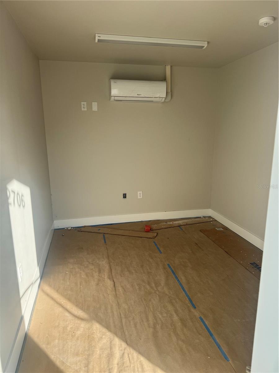 AMERACENTER PH 3 - Commercial Lease