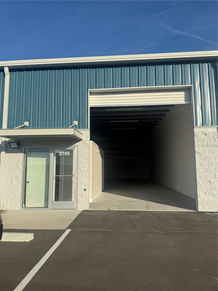 AMERACENTER PH 3 - Commercial Lease