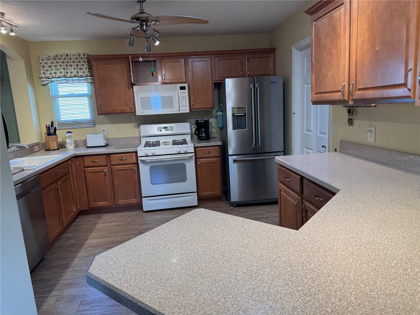 VILLAGES OF SUMTER VIRGINIA VINE VILLAS - Residential Lease