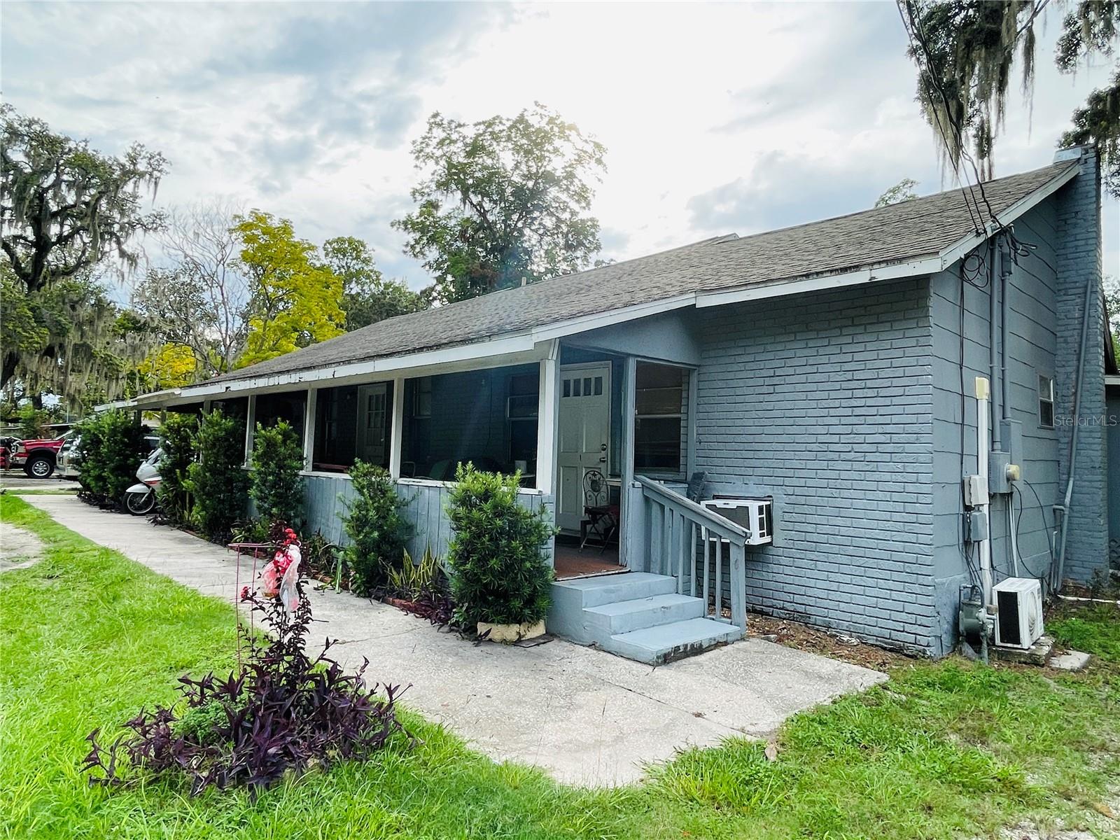 805 NW 24TH PLACE