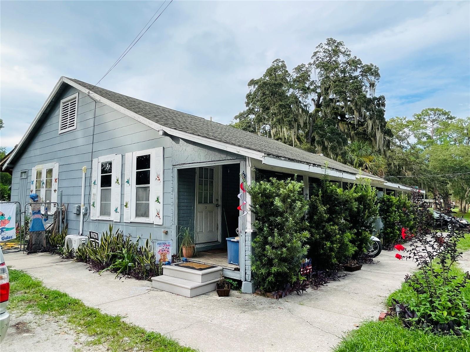 805 NW 24TH PLACE