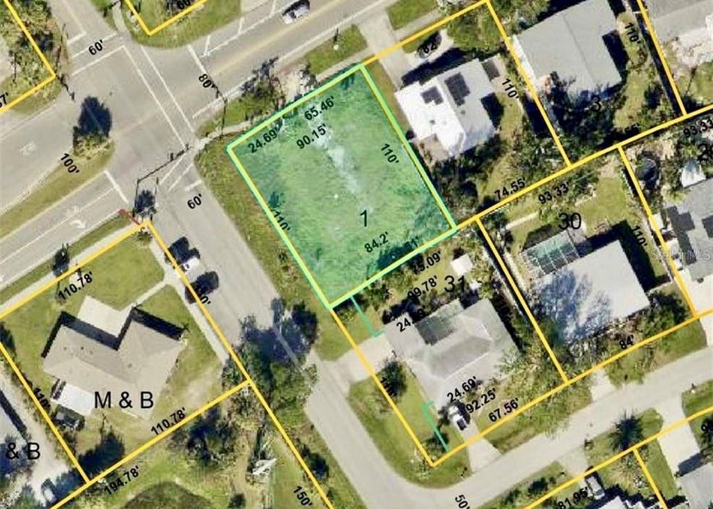 Photo of 236 Shamrock Boulevard, Venice, FL 34293 (MLS # TB8442593)