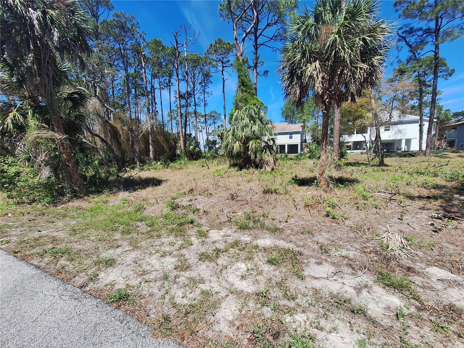 NORTH BAYPORT - Land