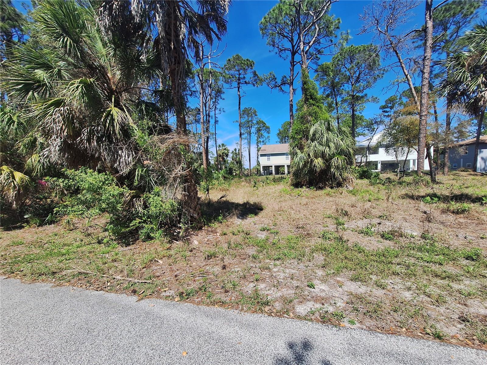 NORTH BAYPORT - Land