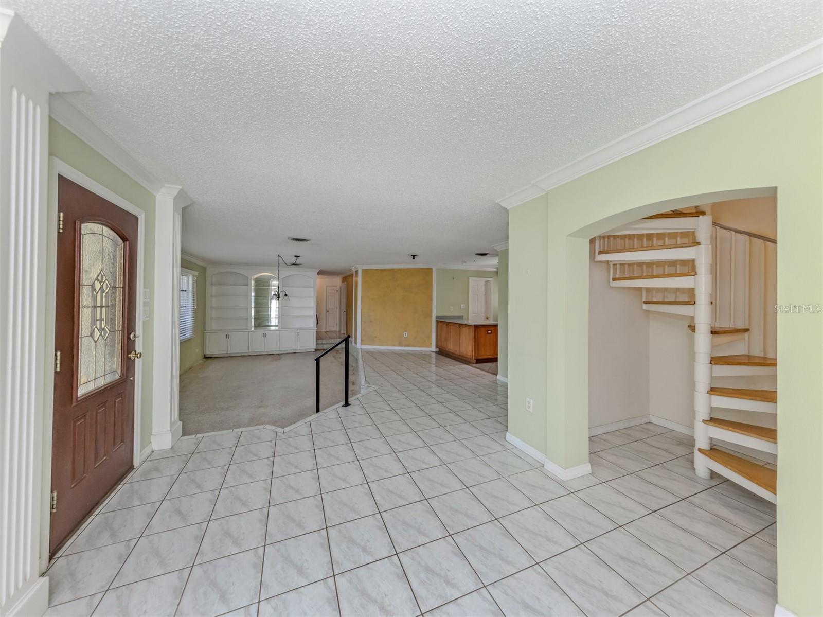 GULF MANOR - Residential