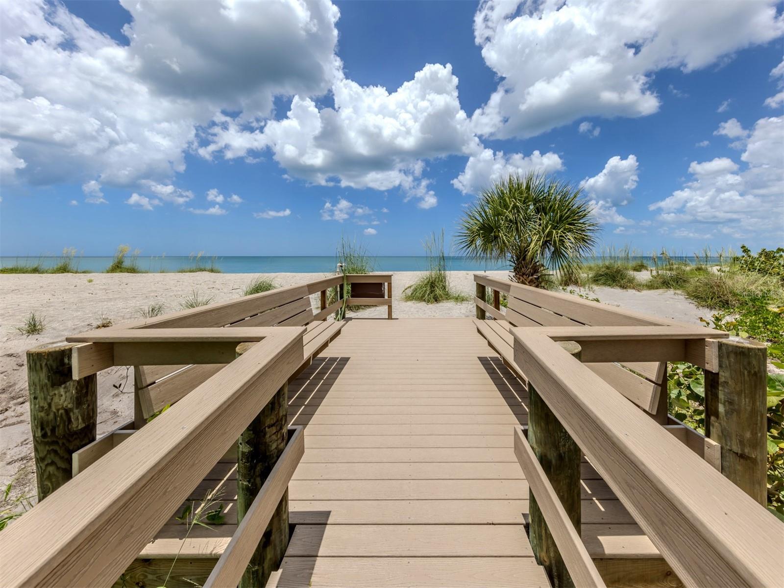 GULF MANOR - Residential