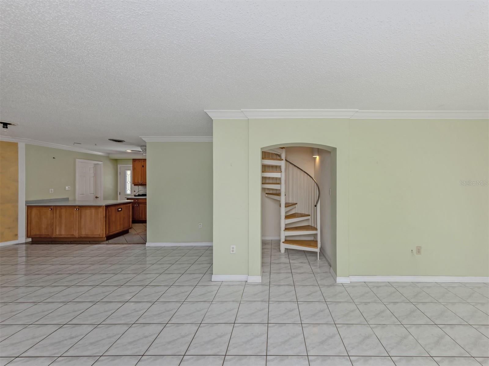 GULF MANOR - Residential