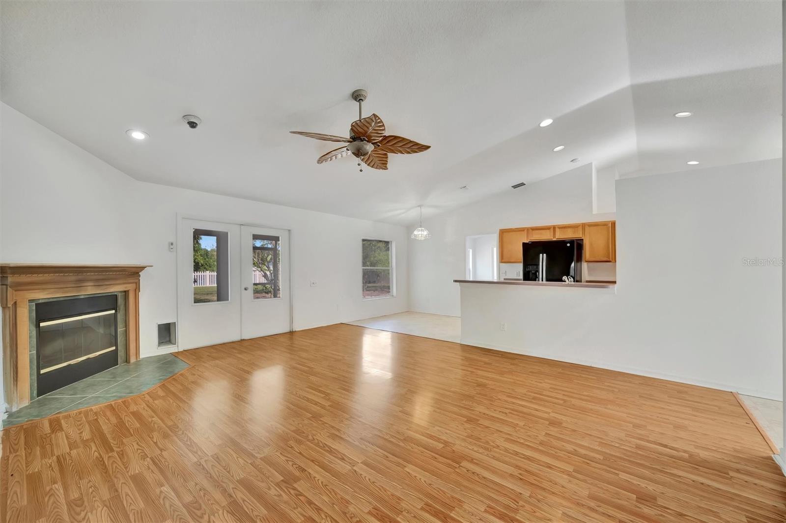 LAKE ST CLAIR PH 4 - Residential