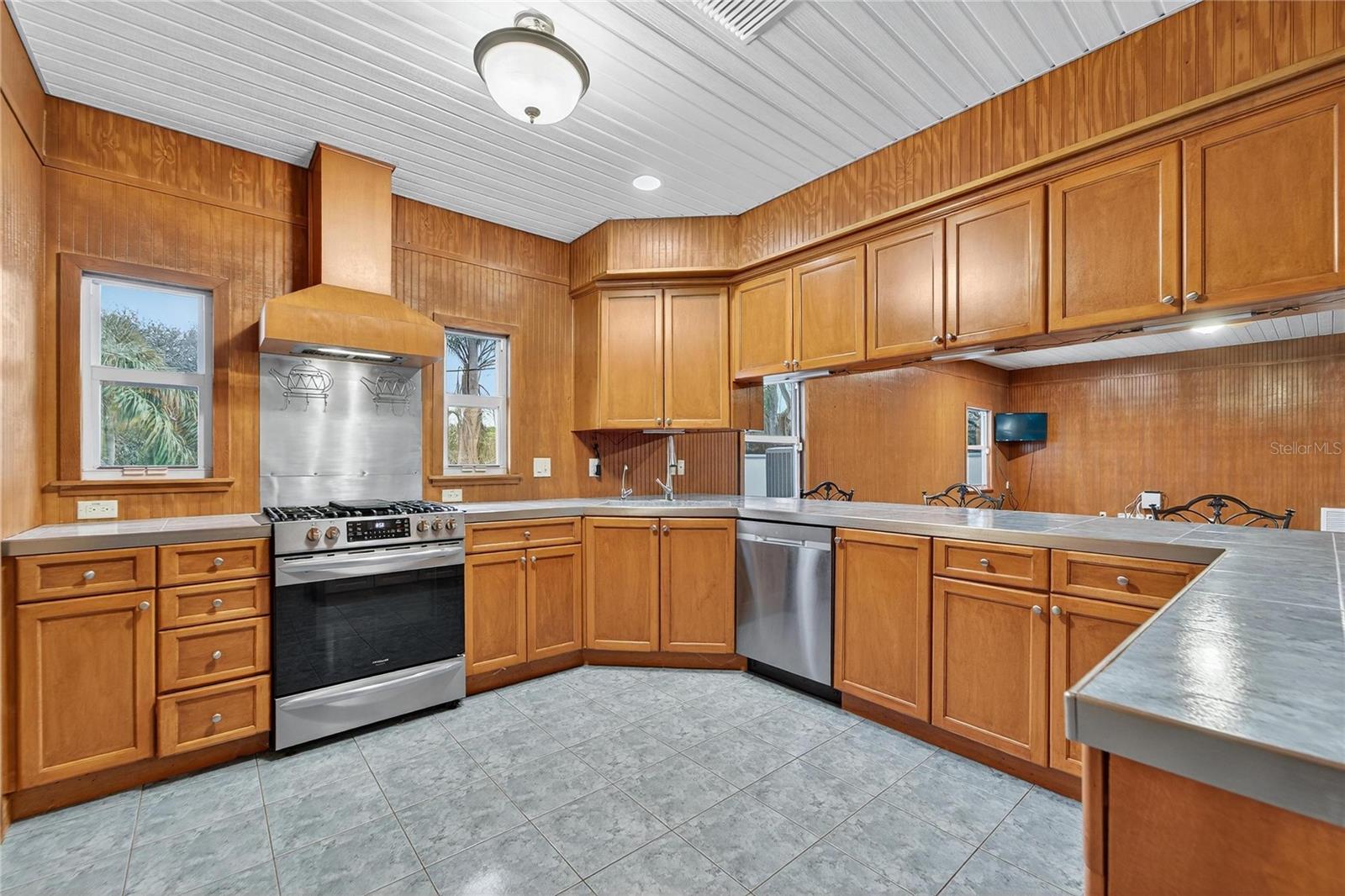 MEYERS GREEN & H G THOMPSON - Residential