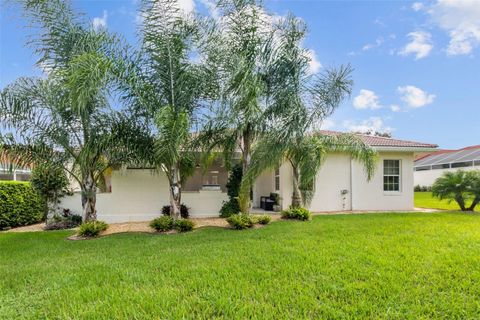 A home in LAKE WALES