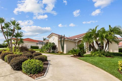 A home in LAKE WALES