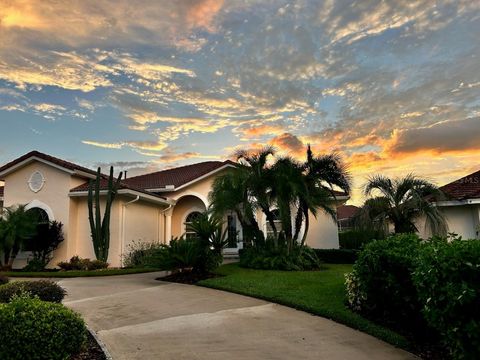 A home in LAKE WALES