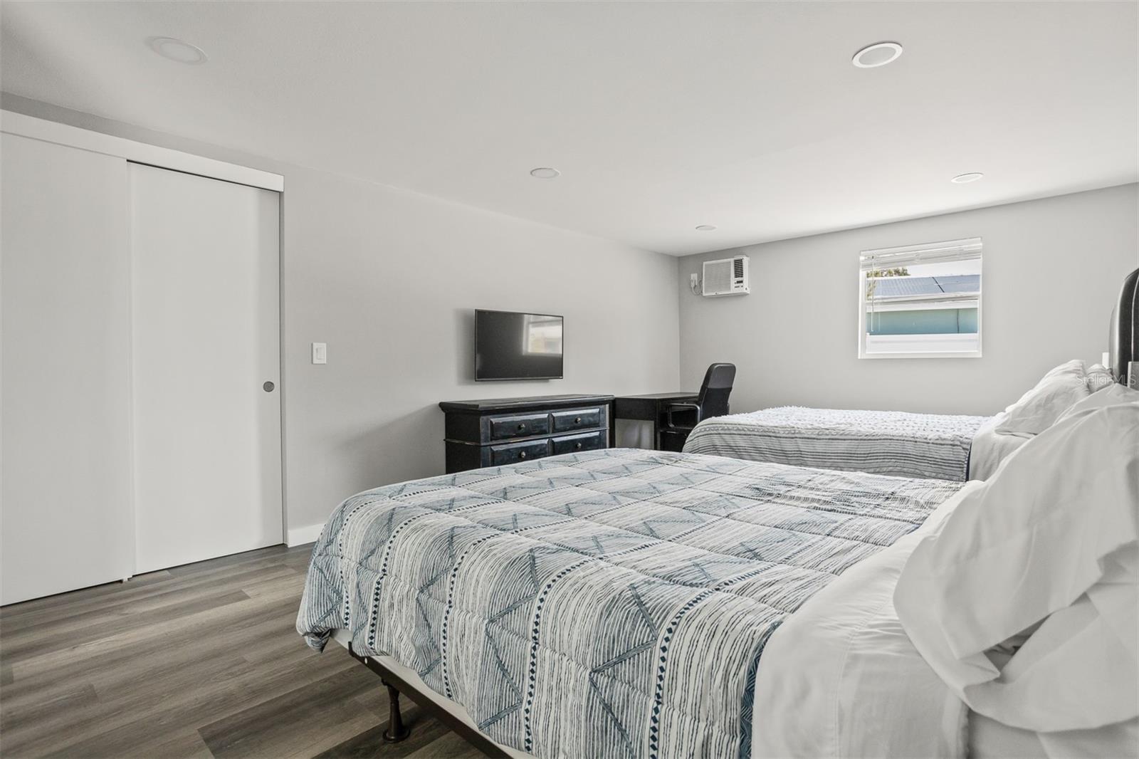 ROCKY CREEK ESTATES - Residential Income