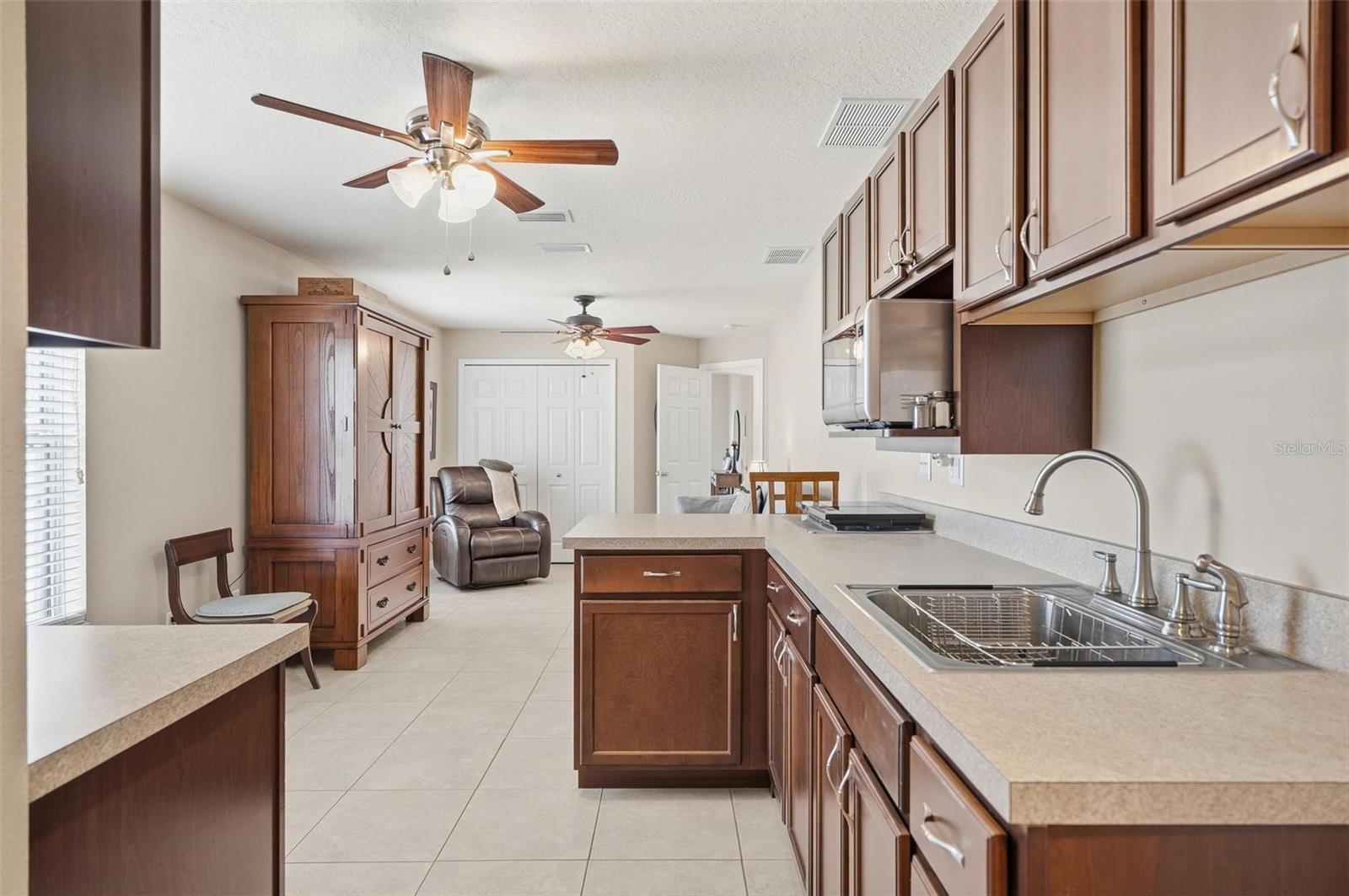 PINE LAKES - Residential