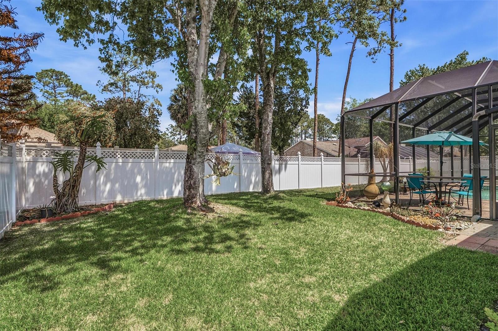 PINE LAKES - Residential