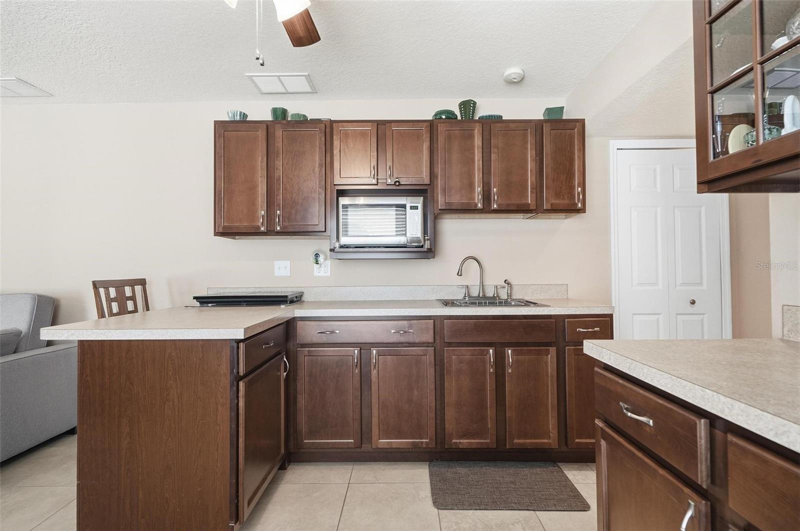 PINE LAKES - Residential