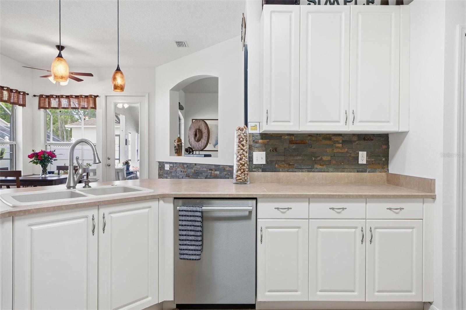 PINE LAKES - Residential