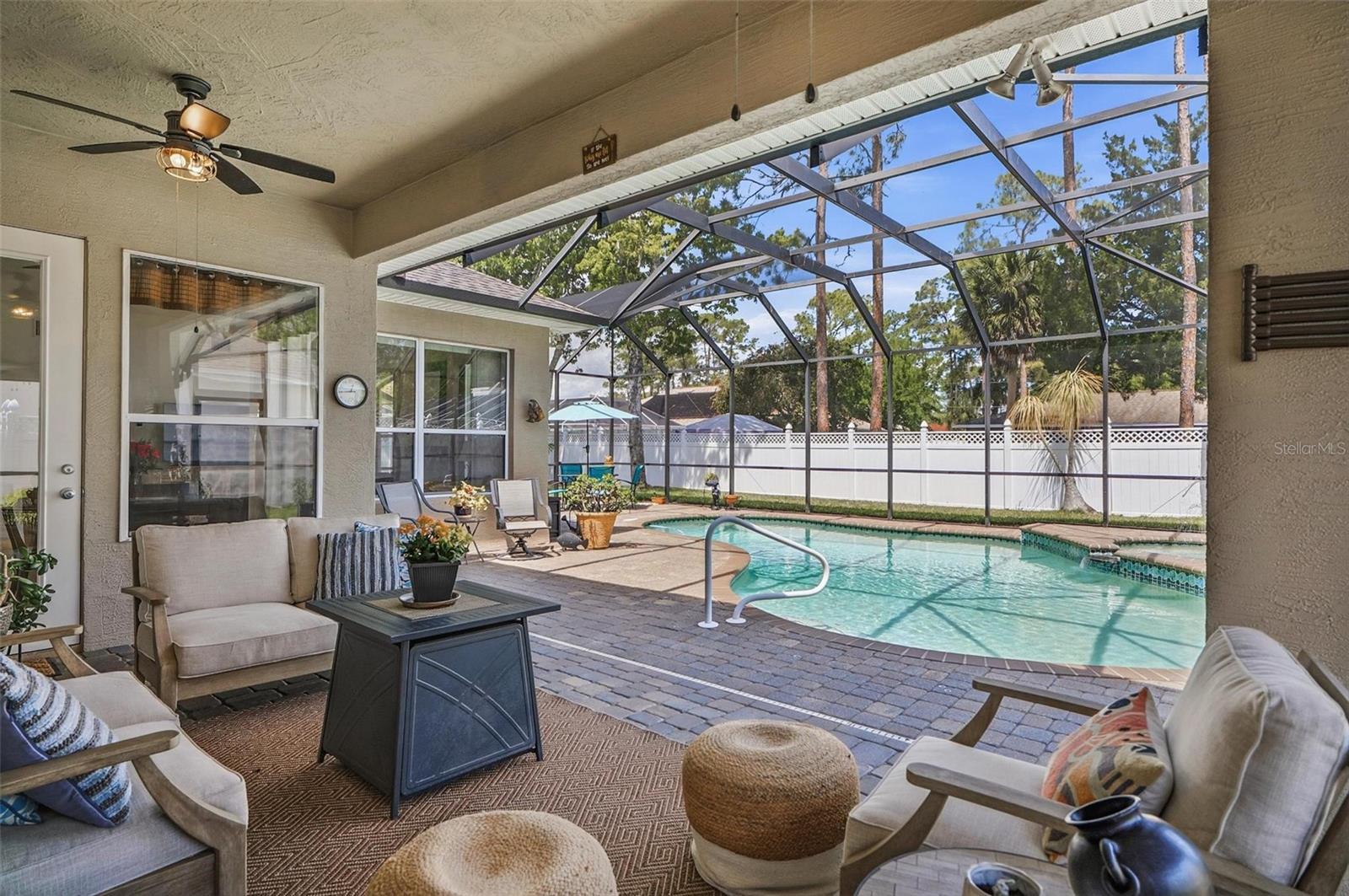 PINE LAKES - Residential