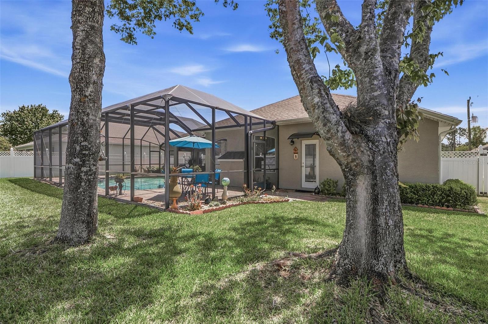 PINE LAKES - Residential